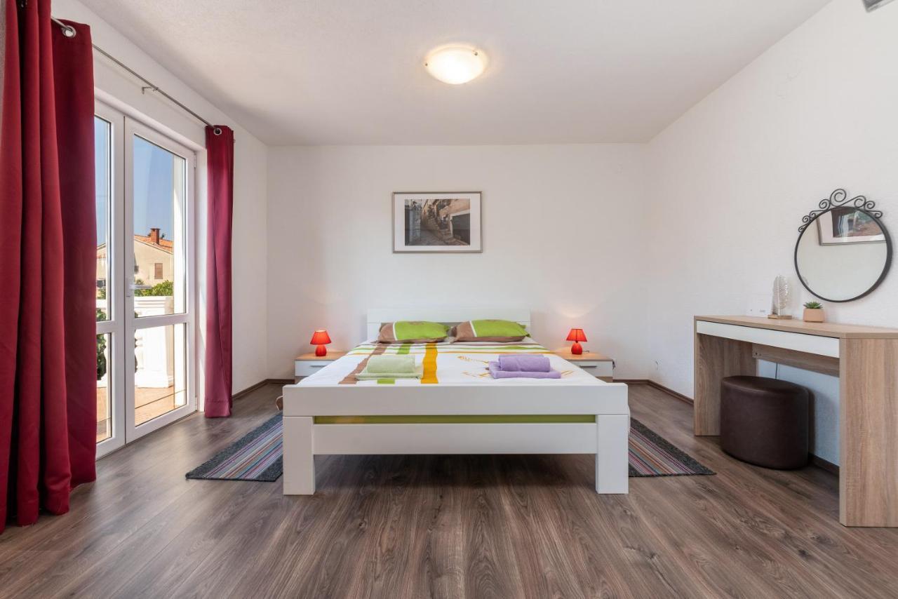 Apartments Oliva Poreč Buitenkant foto