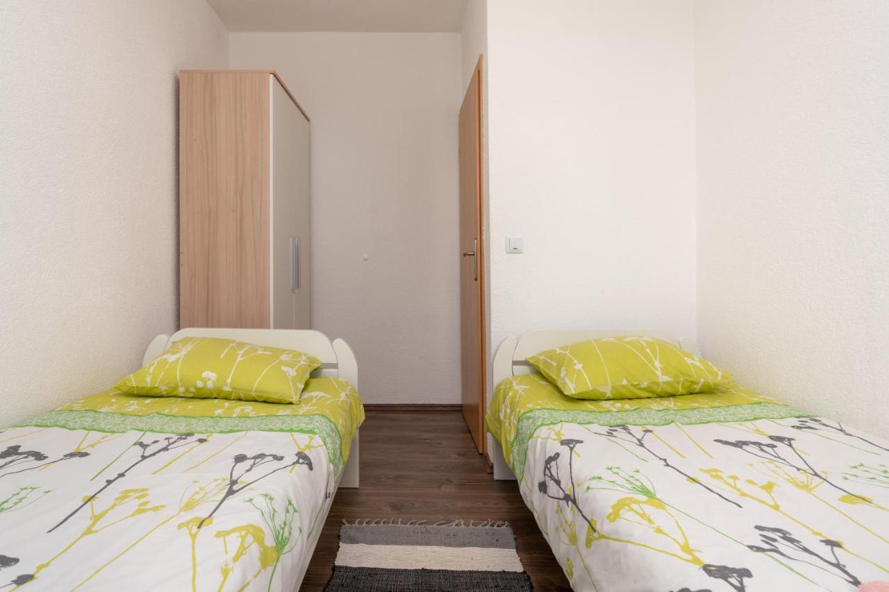 Apartments Oliva Poreč Buitenkant foto