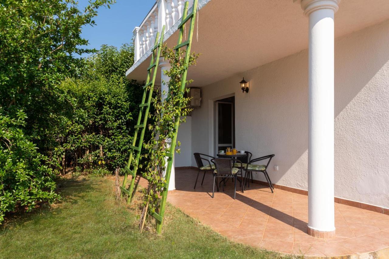 Apartments Oliva Poreč Buitenkant foto