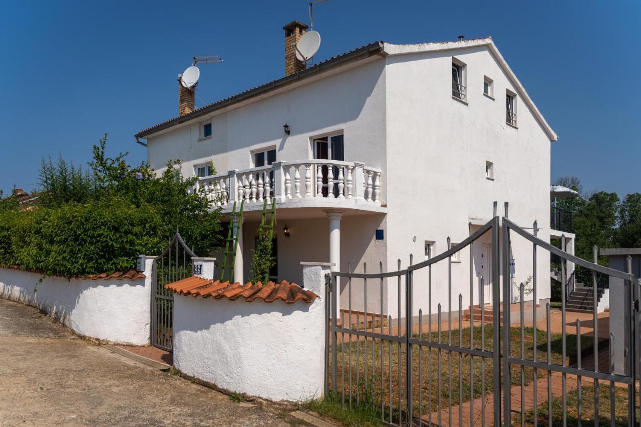 Apartments Oliva Poreč Buitenkant foto