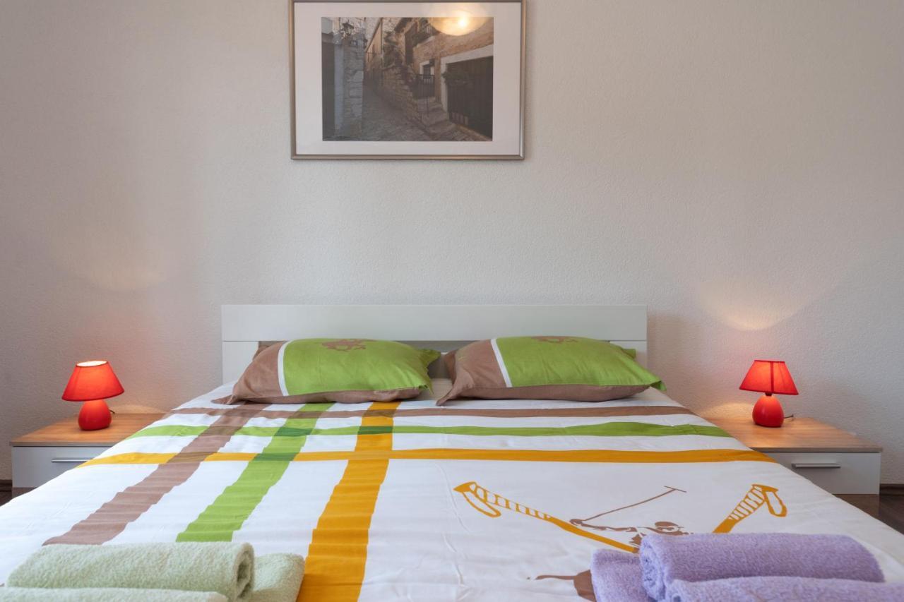 Apartments Oliva Poreč Buitenkant foto